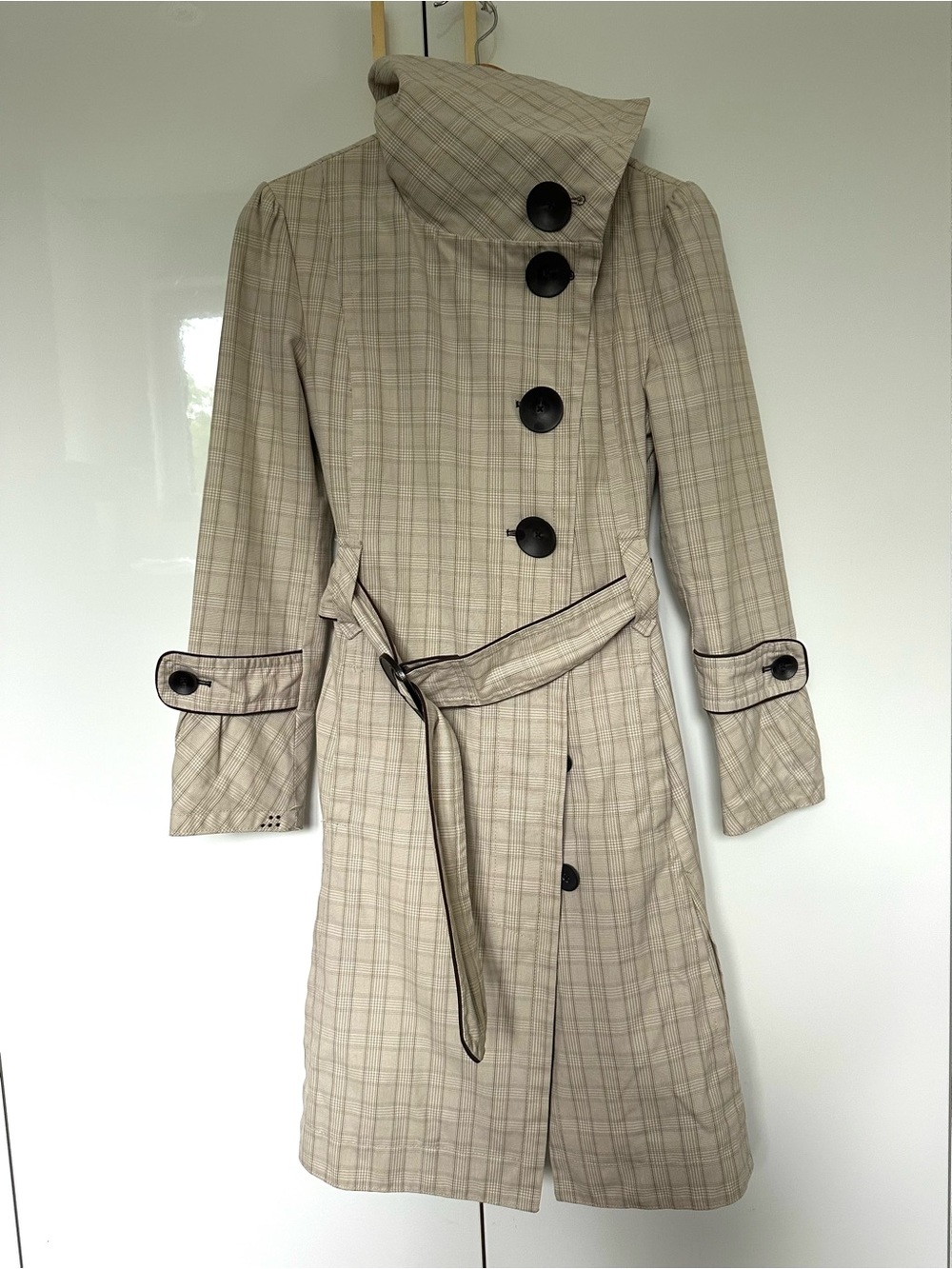 Soia & Kyo belted trench coat plaid Medium